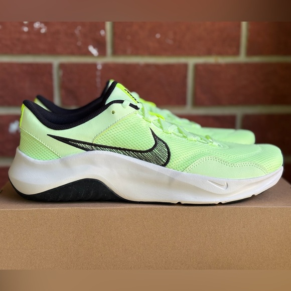 Nike Legend Essential 3 Men’s Volt Black New Sneakers Running Shoes - Picture 1 of 14
